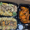 Wings + Pasta Food Box